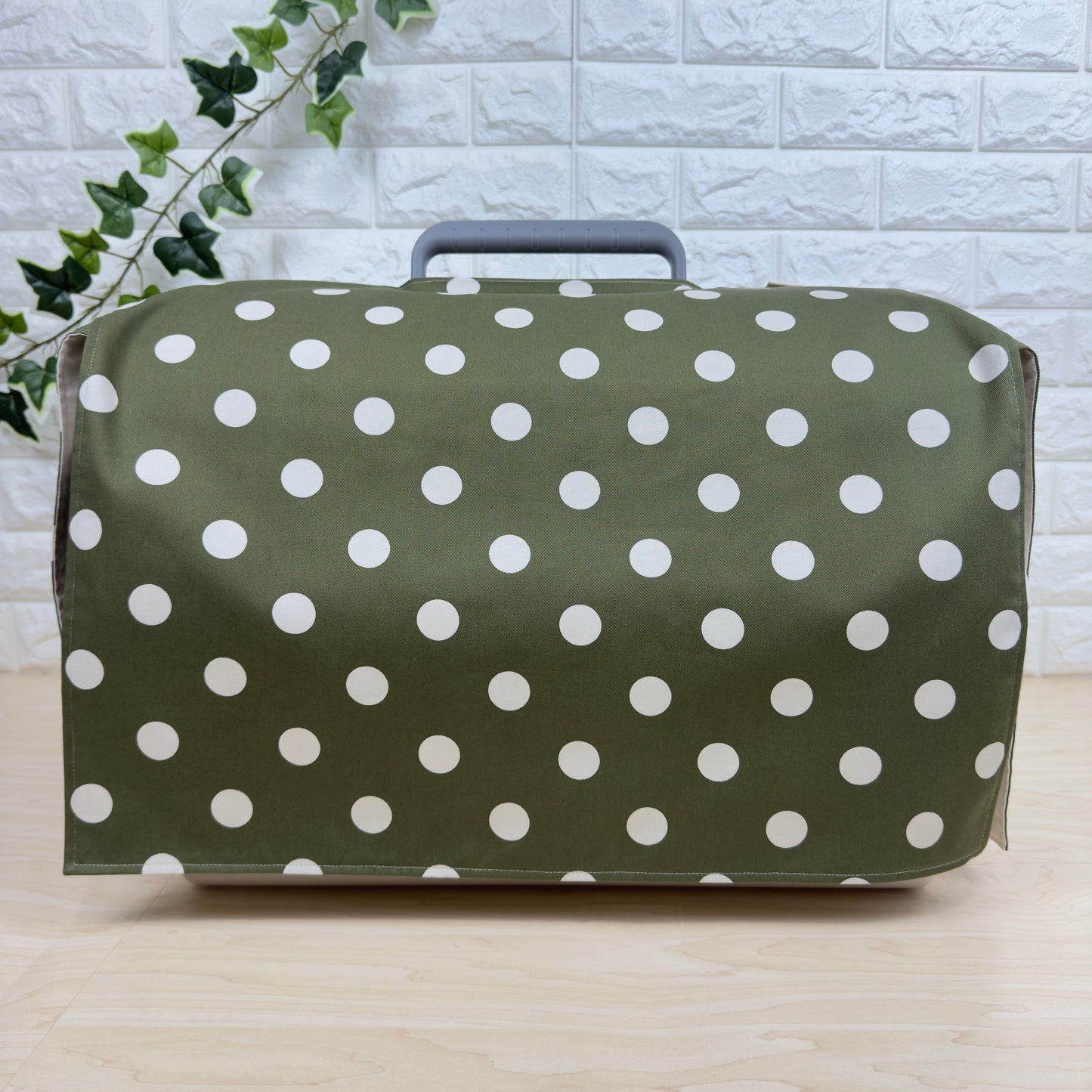 【送料無料】Mサイズ 犬猫用クレートカバー|スポッとかぶせるやさしい目隠しカバー