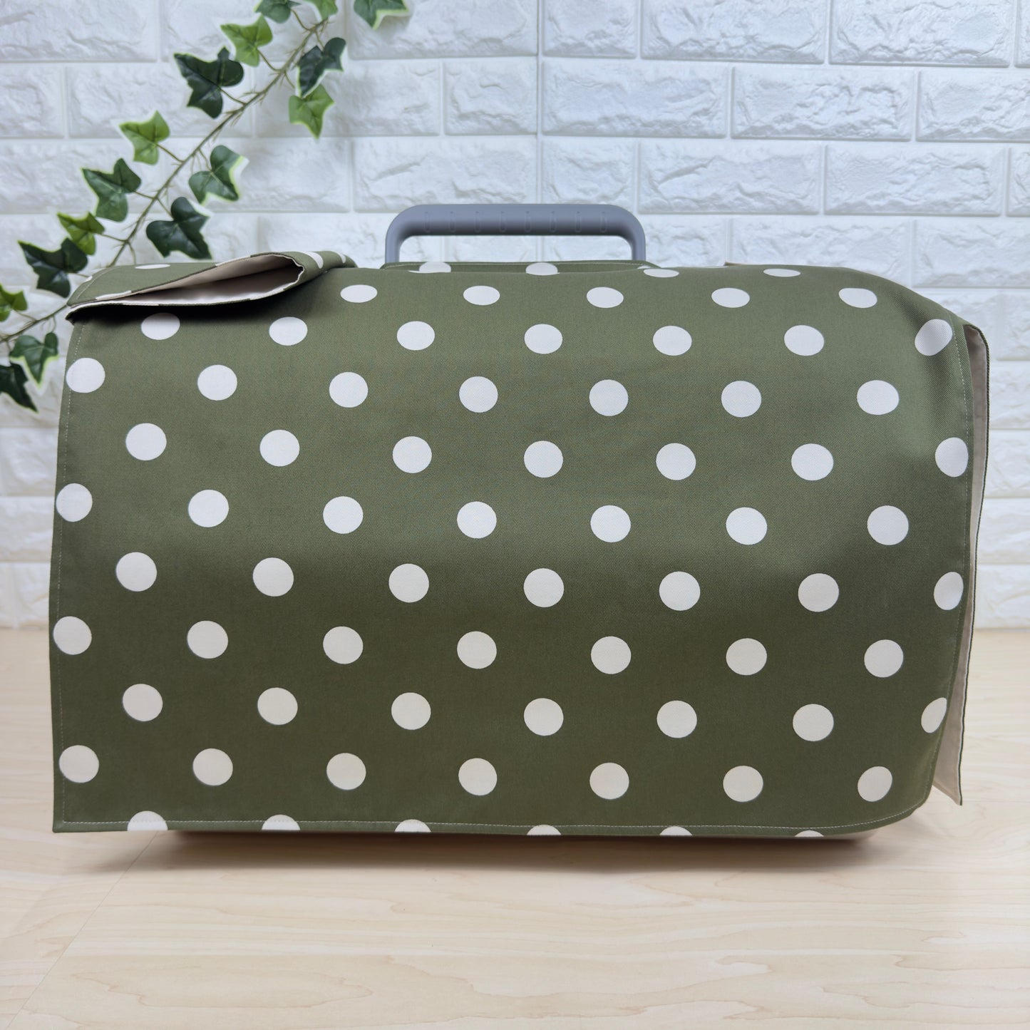 【送料無料】Mサイズ 犬猫用クレートカバー｜スポッとかぶせるやさしい目隠しカバー