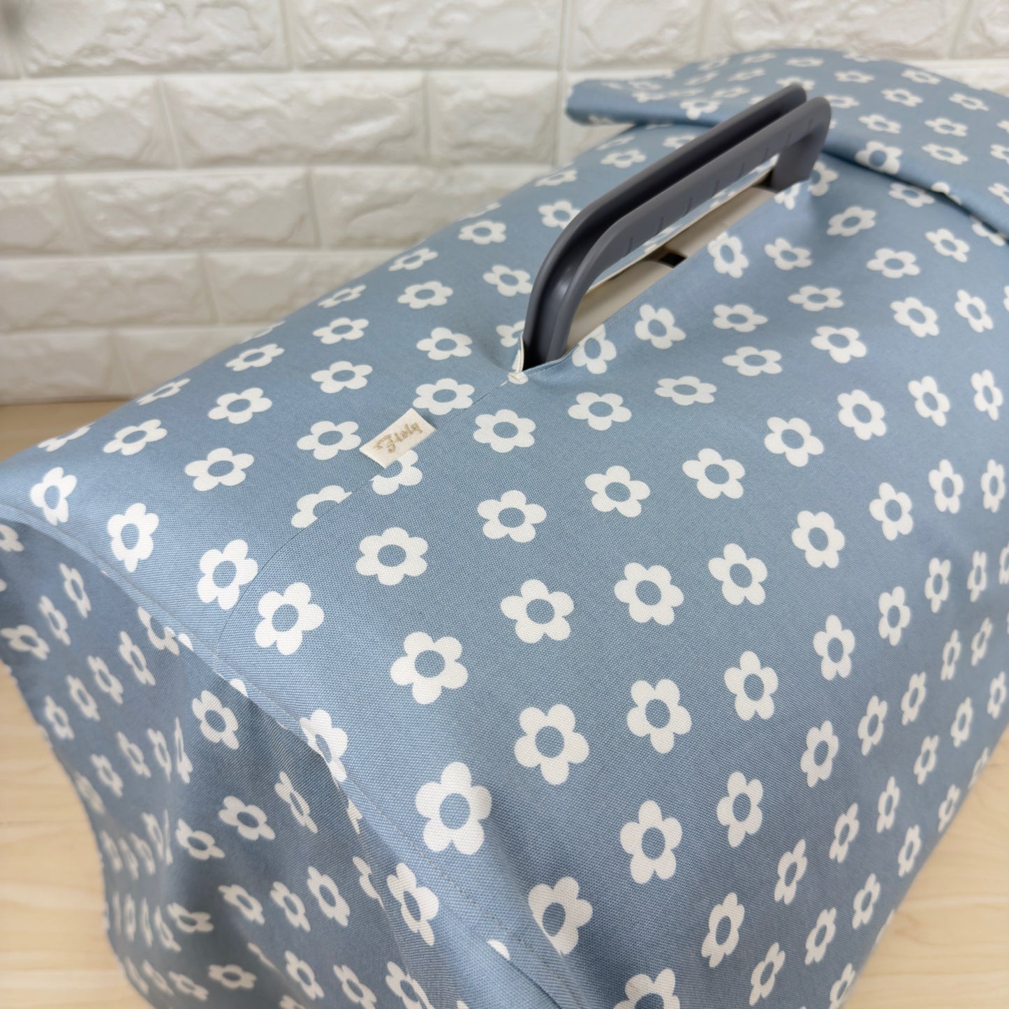 【送料無料】Mサイズ 犬猫用クレートカバー｜スポッとかぶせるやさしい目隠しカバー