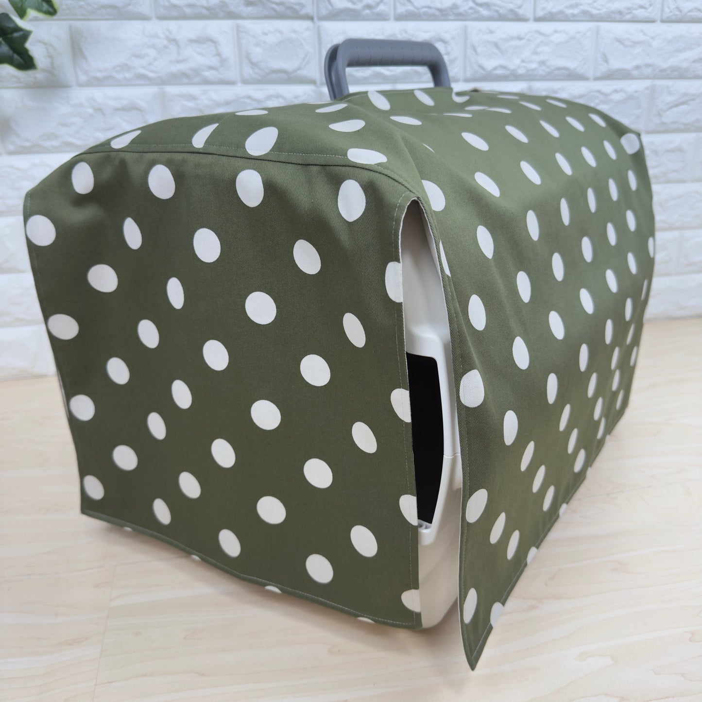 【送料無料】Mサイズ 犬猫用クレートカバー｜スポッとかぶせるやさしい目隠しカバー