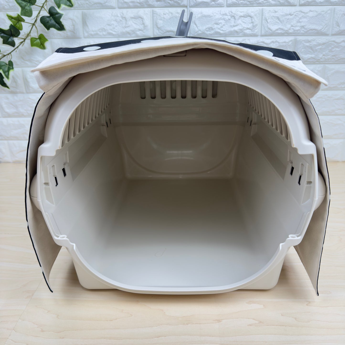 【送料無料】Mサイズ 犬猫用クレートカバー｜スポッとかぶせるやさしい目隠しカバー