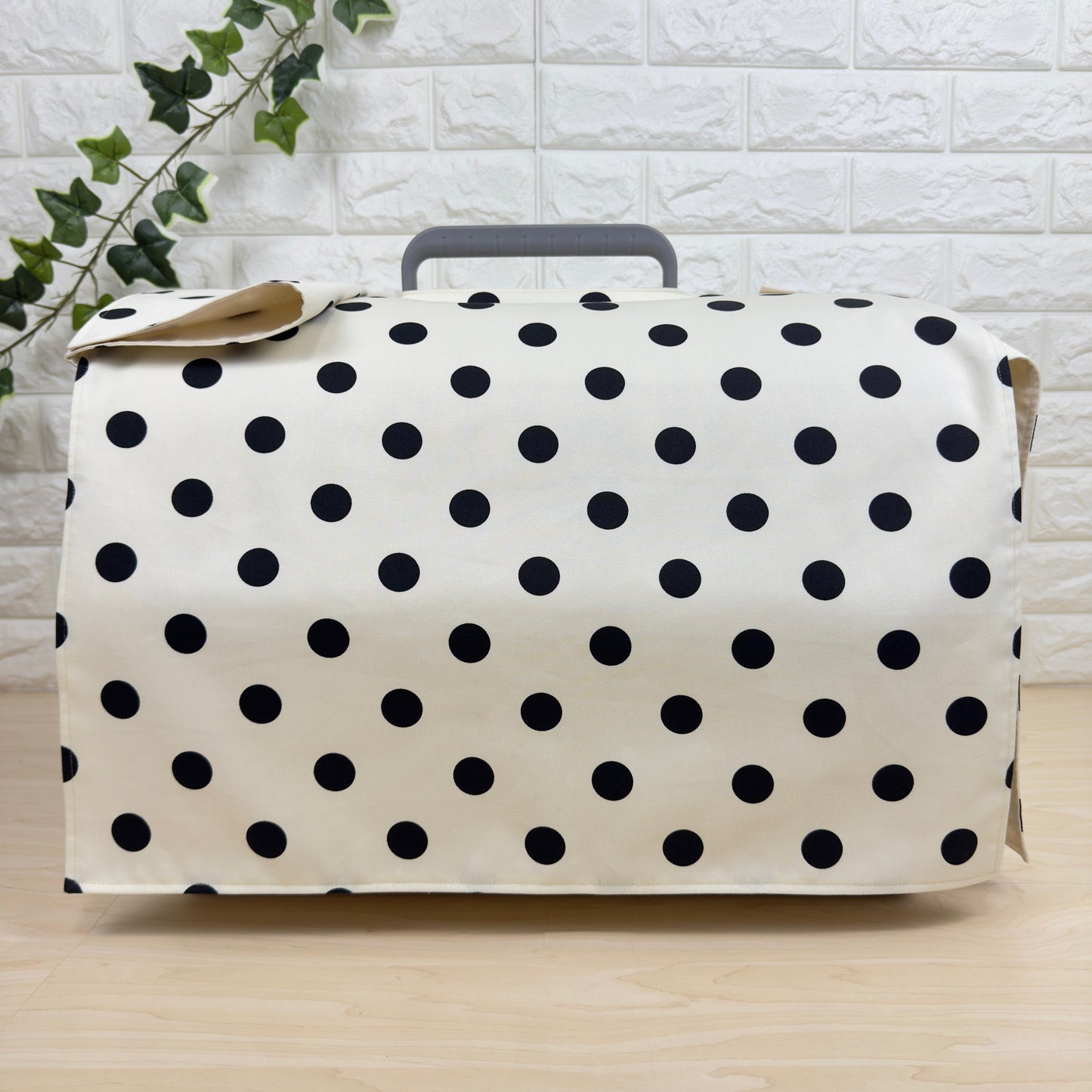 【送料無料】Mサイズ 犬猫用クレートカバー｜スポッとかぶせるやさしい目隠しカバー