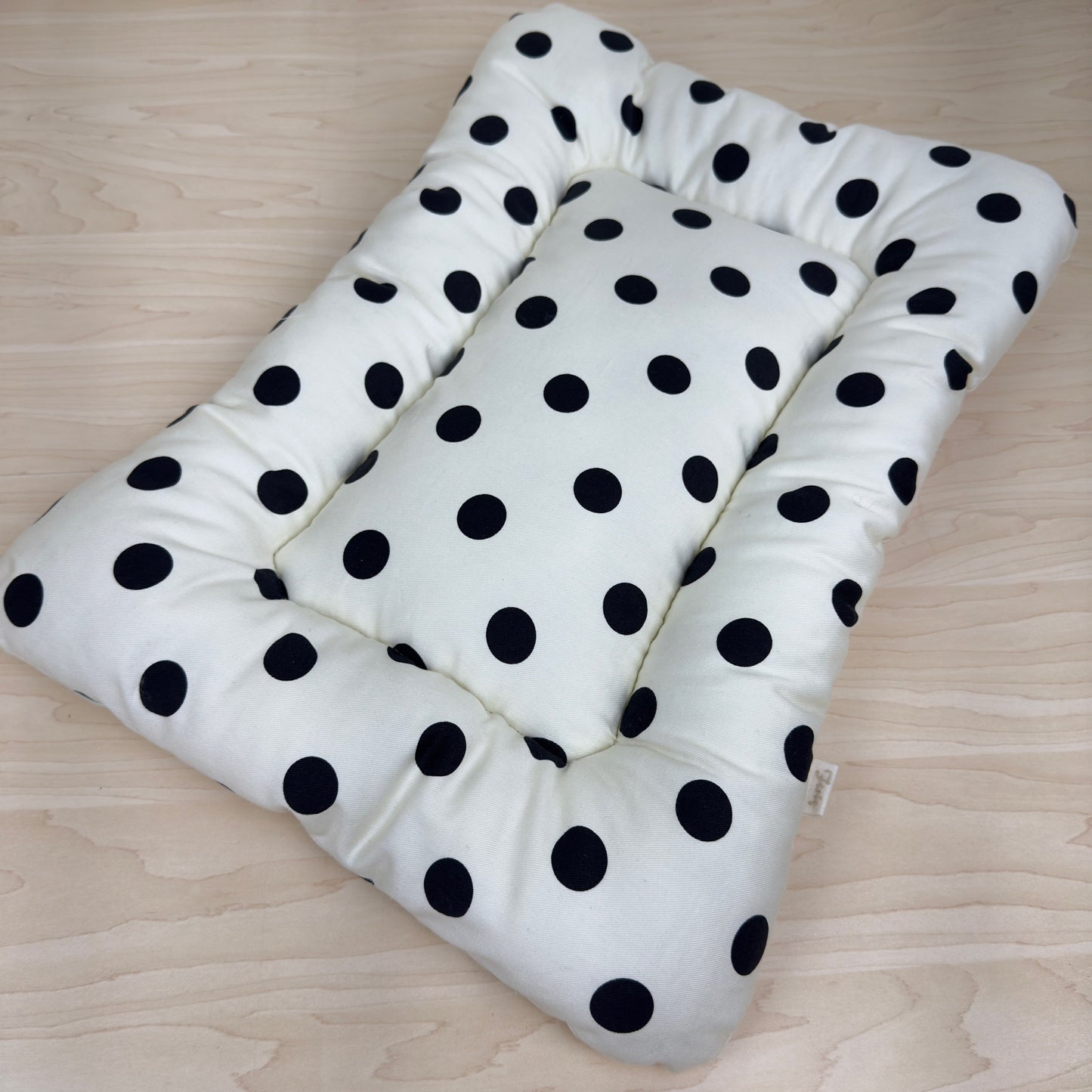 【送料無料】犬猫用 クレートマット Mサイズ｜キャリー・おでかけにも便利