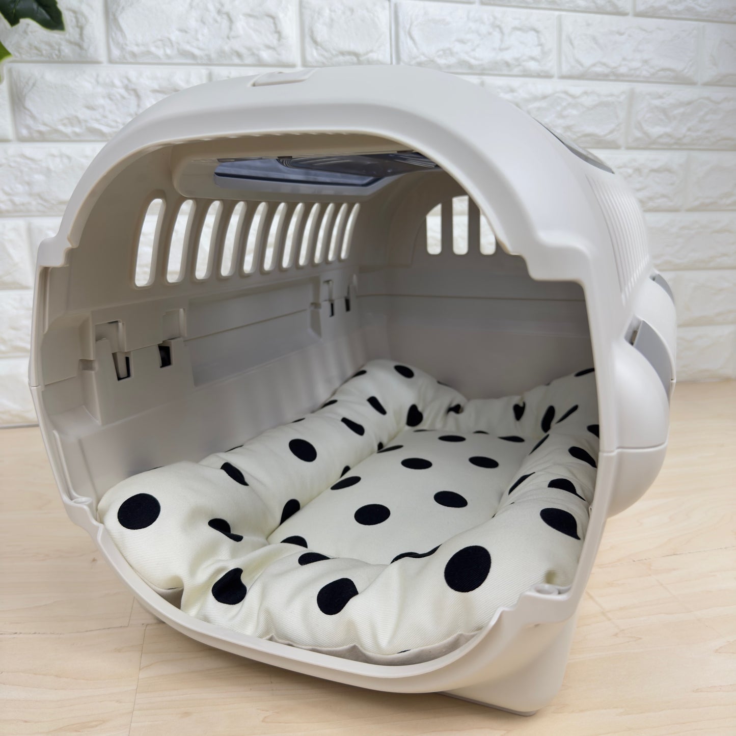 【送料無料】犬猫用 クレートマット Sサイズ｜キャリー・おでかけにも便利　ドット柄 　水玉柄