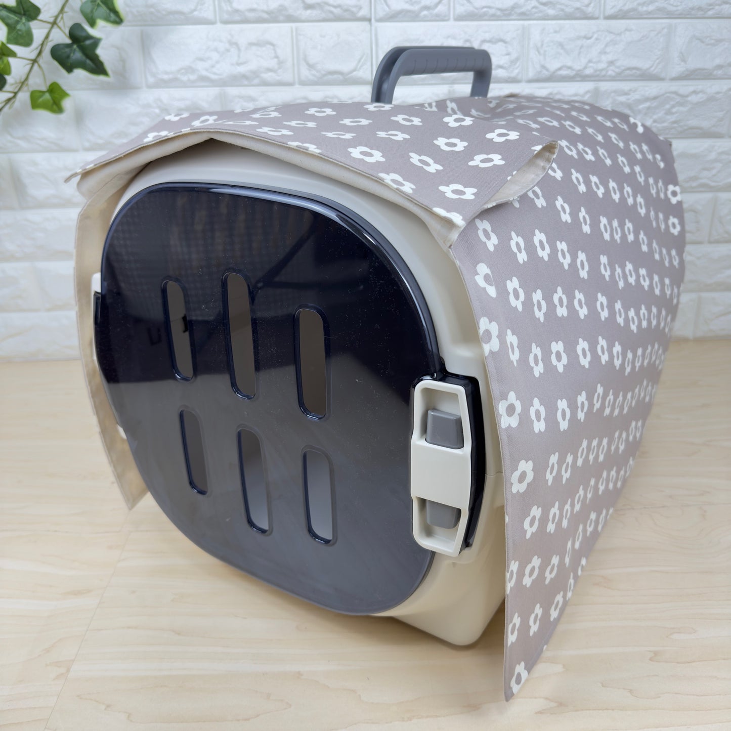 【送料無料】Mサイズ 犬猫用クレートカバー｜スポッとかぶせるやさしい目隠しカバー