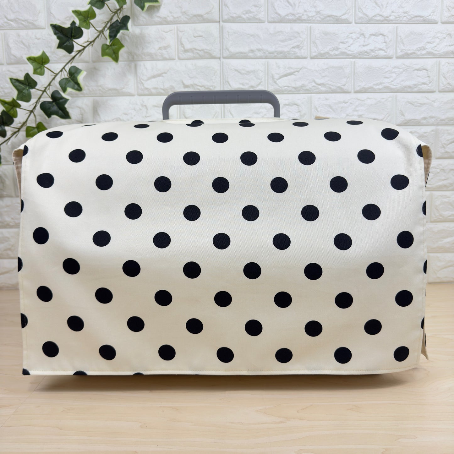 【送料無料】Mサイズ 犬猫用クレートカバー｜スポッとかぶせるやさしい目隠しカバー