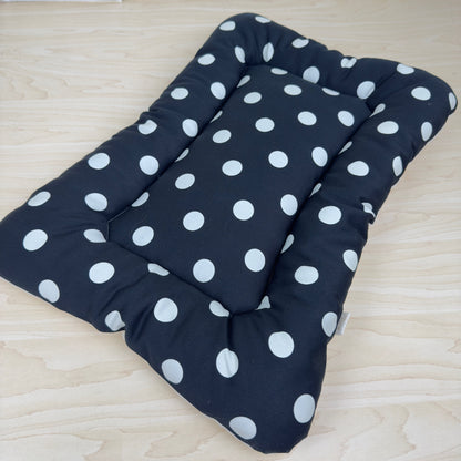 【送料無料】犬猫用 クレートマット Mサイズ｜キャリー・おでかけにも便利