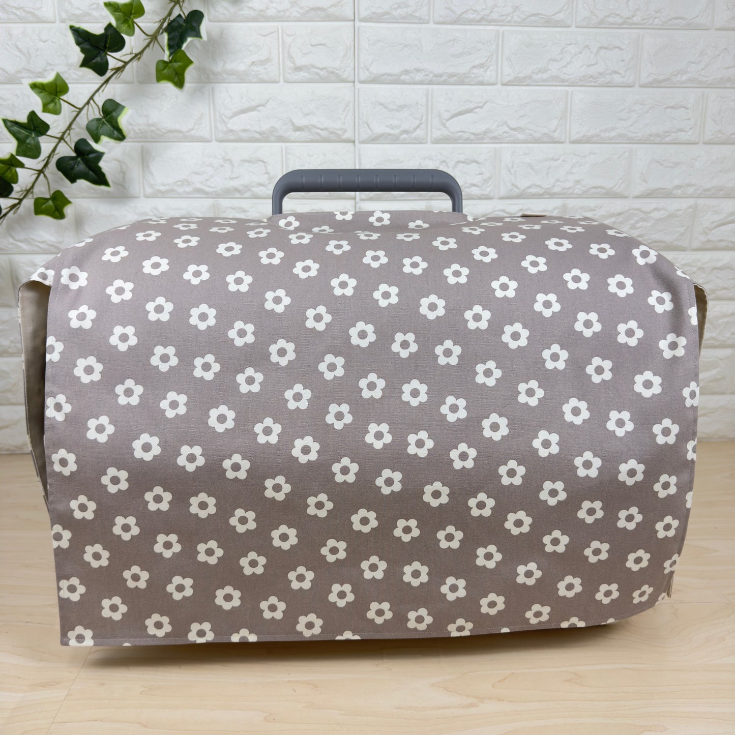 【送料無料】Mサイズ 犬猫用クレートカバー｜スポッとかぶせるやさしい目隠しカバー