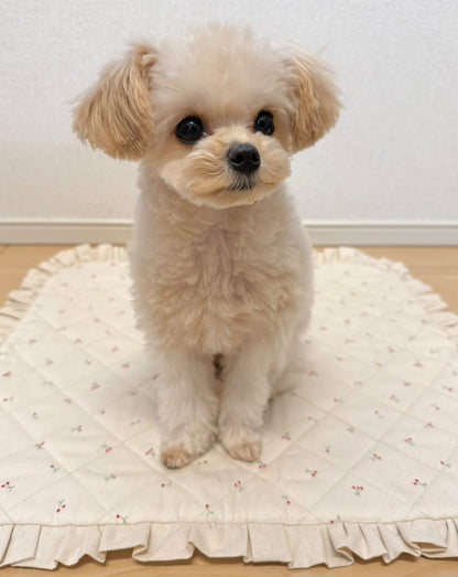 FIOLY 犬用カフェマット　Mini Cherry｜綿100％・洗濯OK｜フリルあり／なし｜送料無料