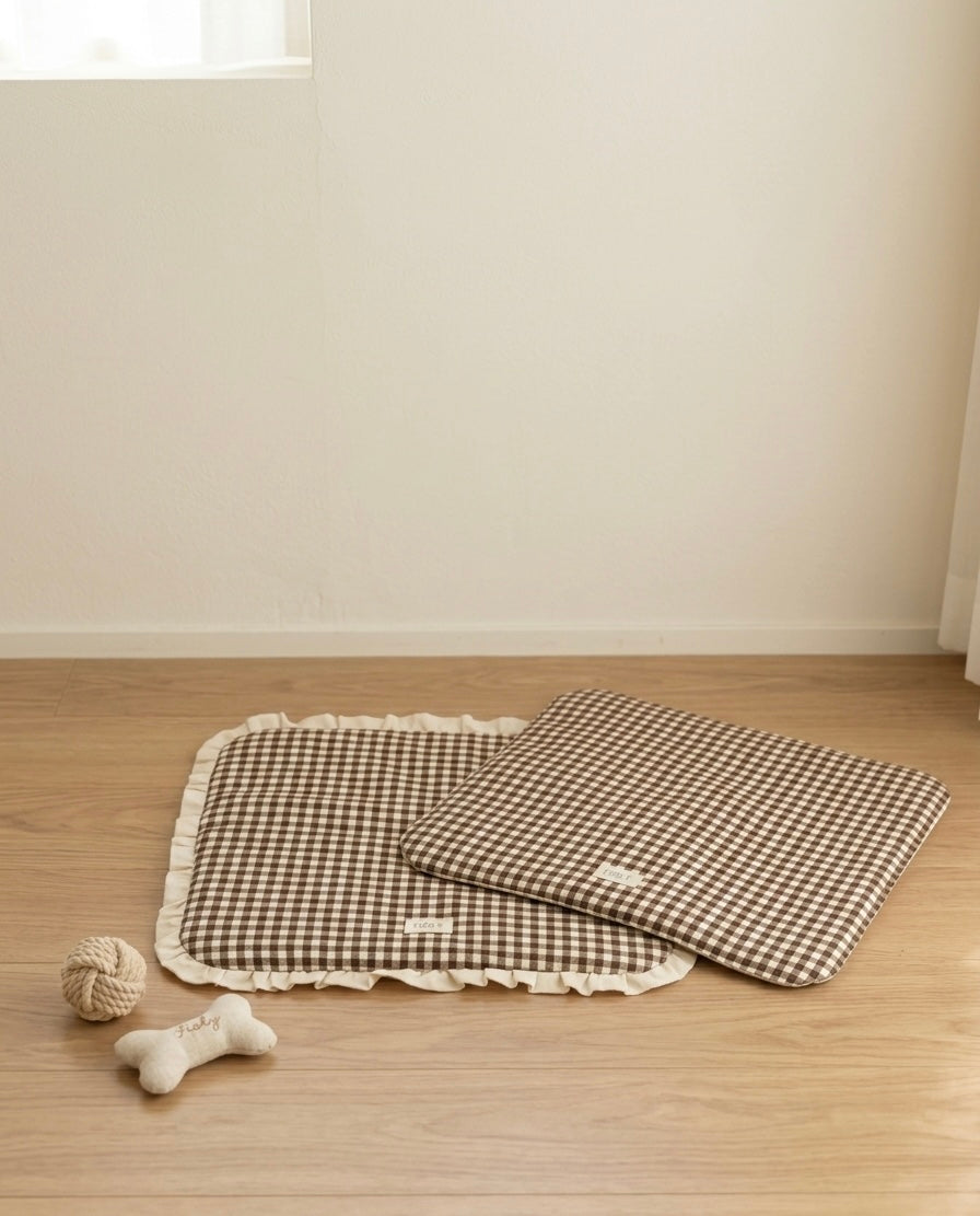 FIOLY カフェマット　ギンガムチェック柄　ブラウン 全２色　フリルあり／なし｜送料無料