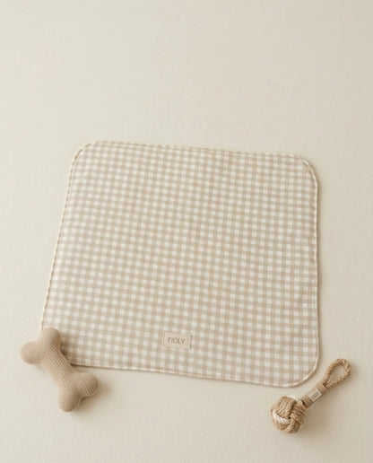 FIOLY カフェマット　ギンガムチェック柄　ベージュ｜綿100％・洗濯OK｜フリルあり／なし｜送料無料